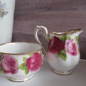 Old English Rose Sugar & Creamer set Rose Pattern Tea Table Coffee Bar Decor